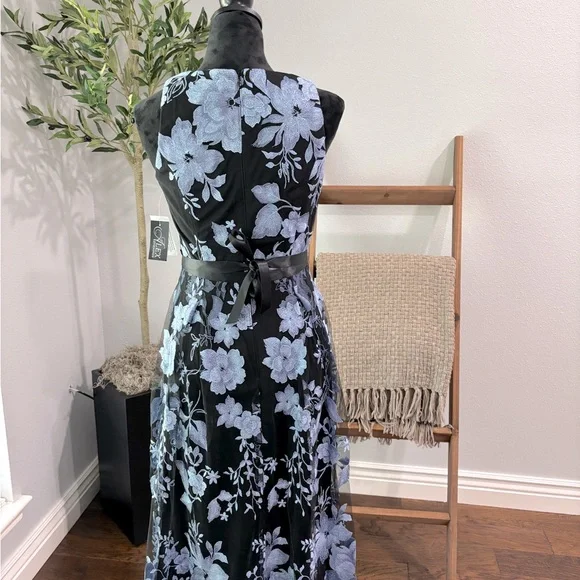 Alex Evenings floral Size 4 - Picture 3 of 4